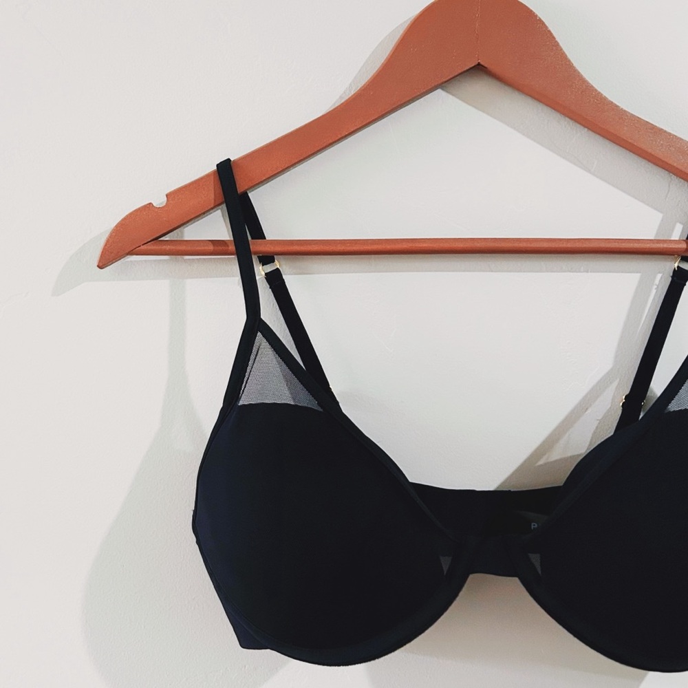 Sleek Black Underwire Bra